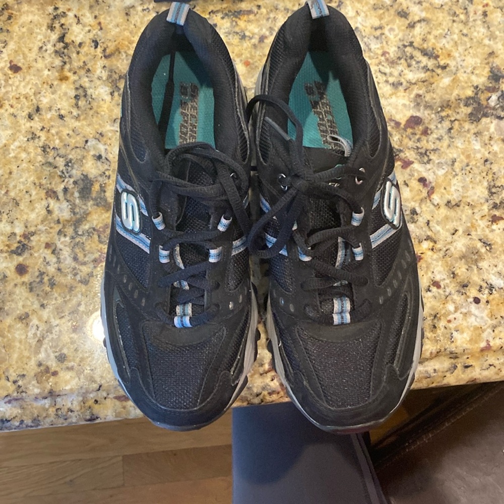 Almost new Sz 8 Black Sketchers Sneakers